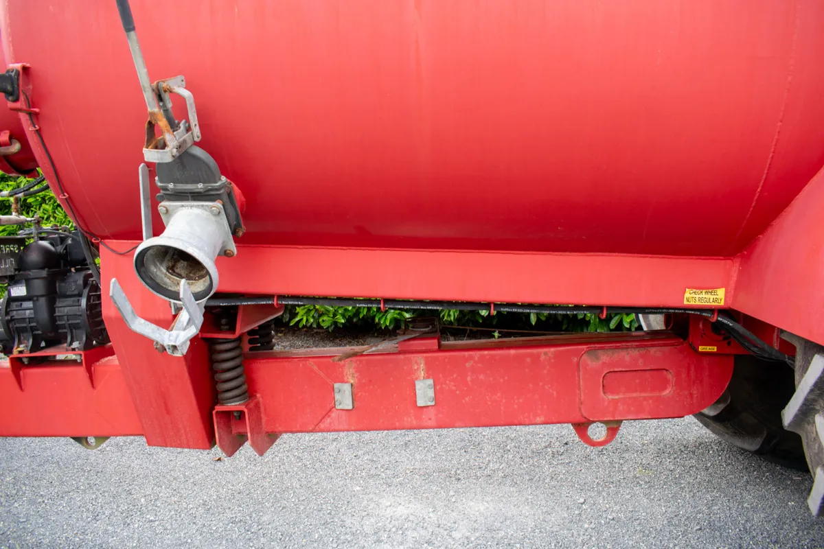 2014 Mixtec 2050 Slurry Tank - Image 4