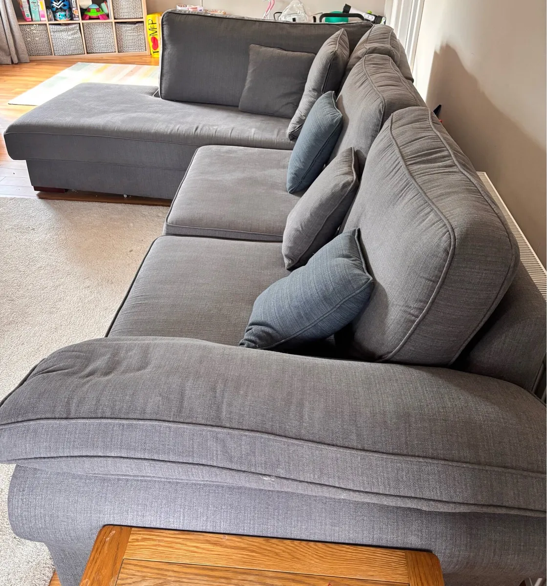 Finline L Shaped Couch - Image 3