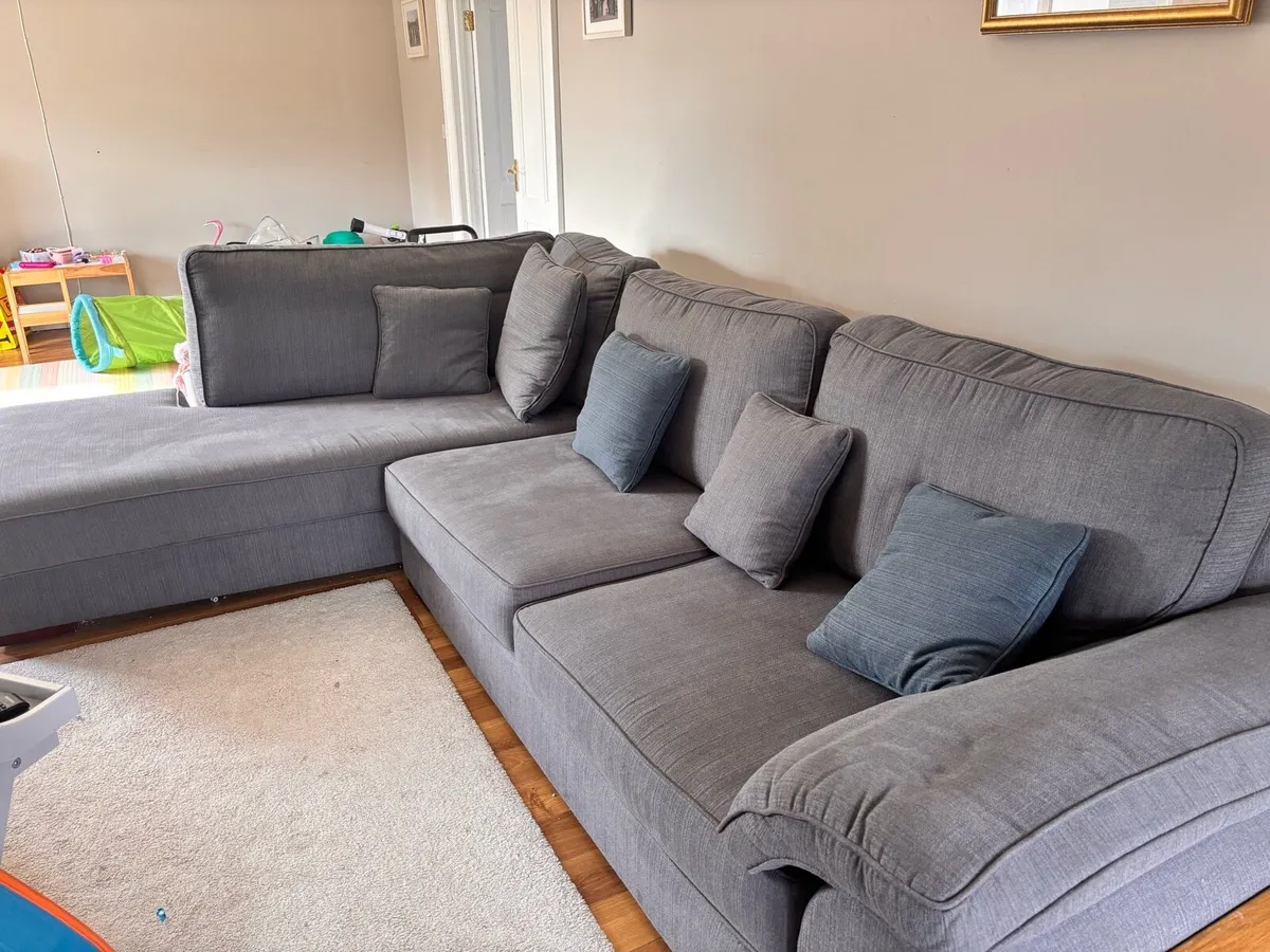 Finline L Shaped Couch - Image 4