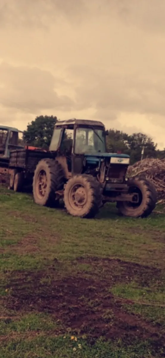 Ford TW15 - Image 1