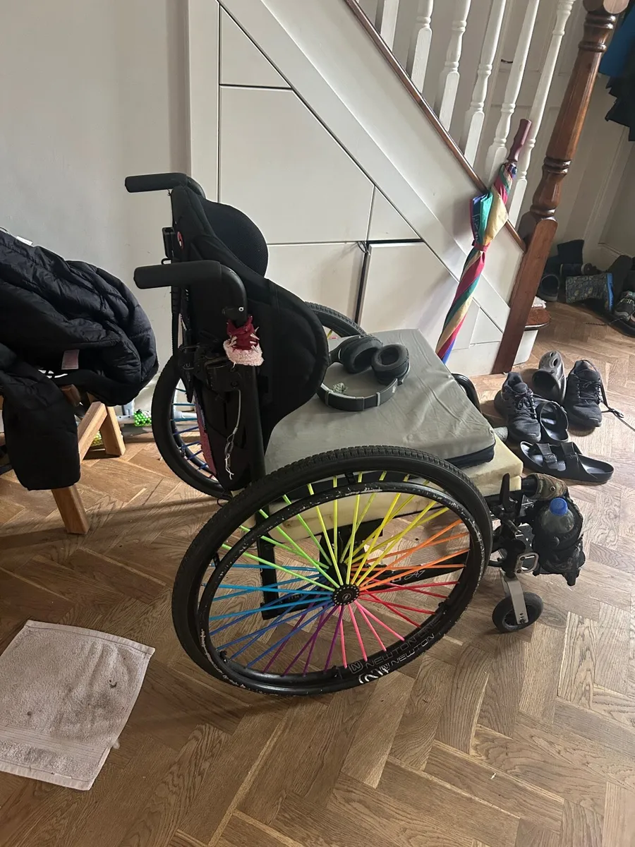 manual wheelchair - Image 2