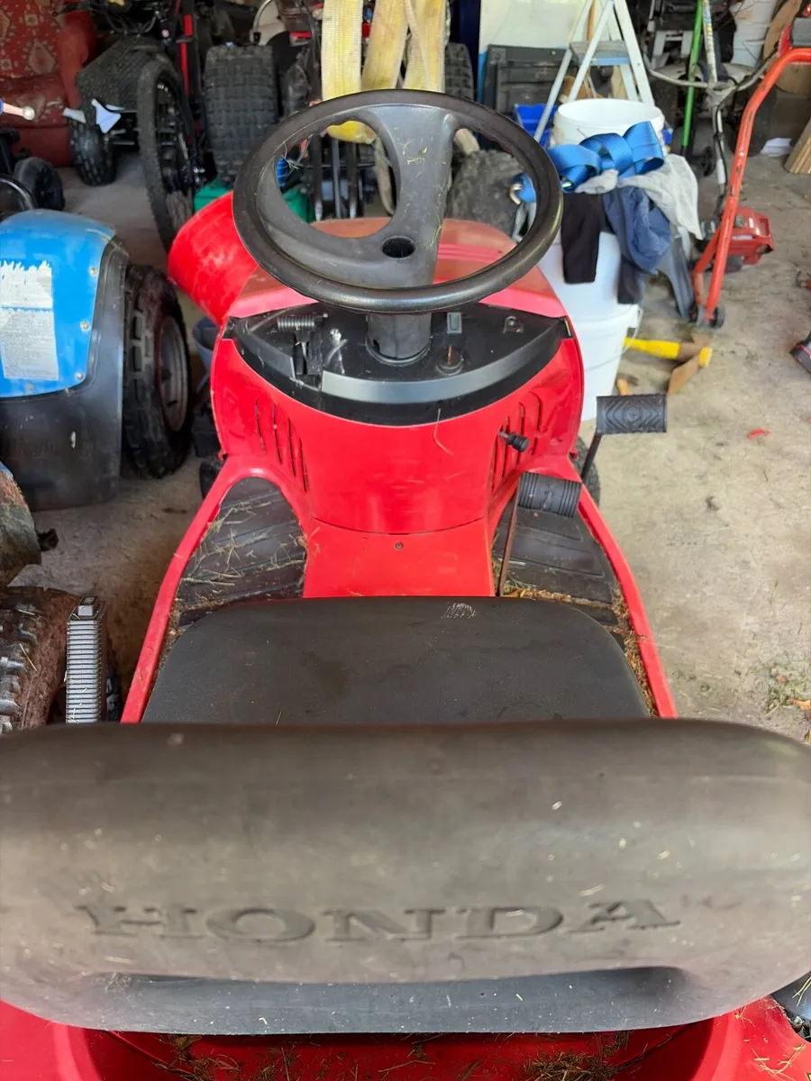 Ride on mower - Image 3