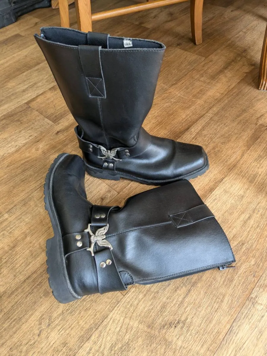 Motorcycle boots 11 / 46 - Image 1