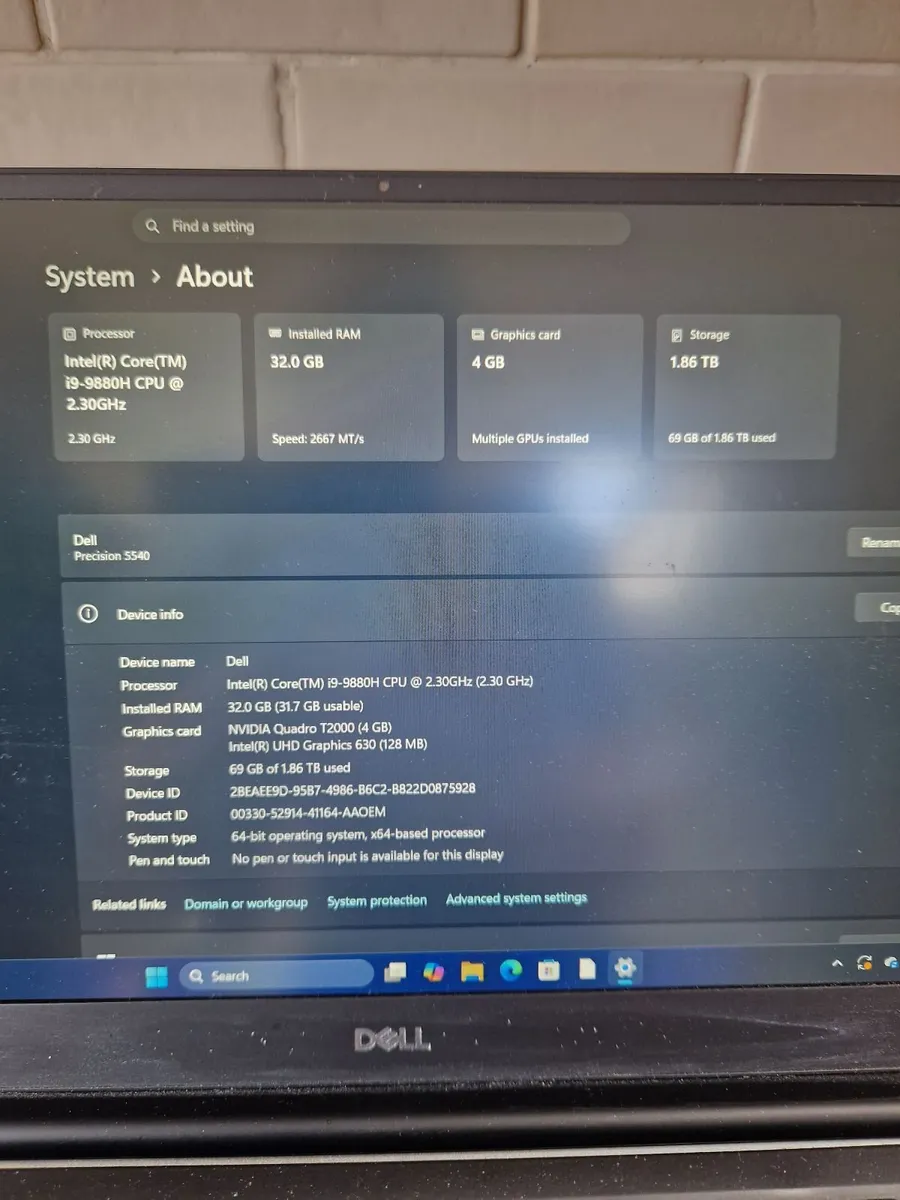 Laptop - Image 1