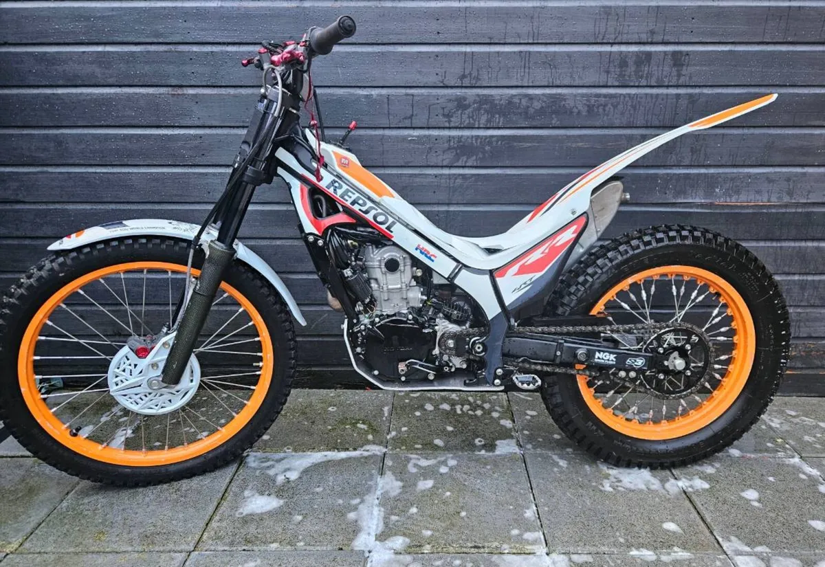 Honda montesa 301rr 4rt  trials bike MINT
