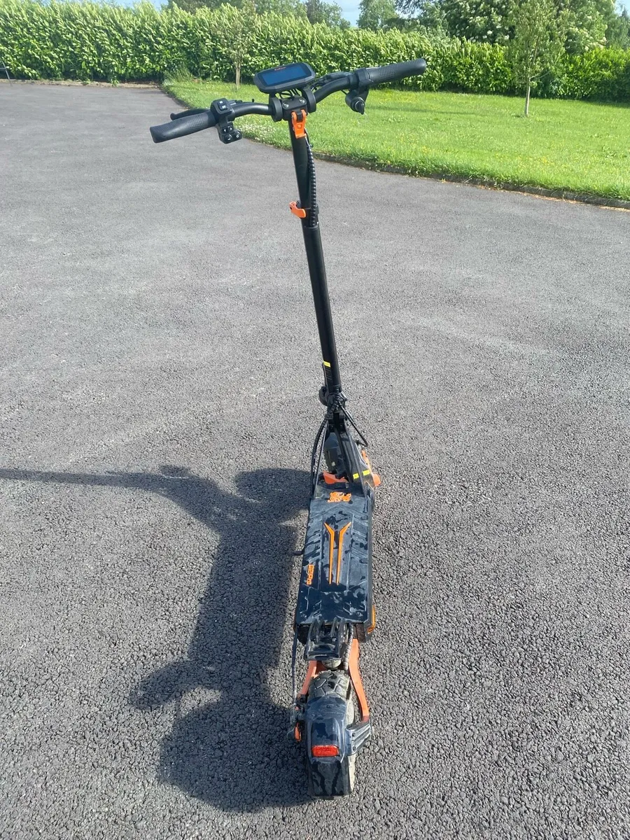 Electric Scooter Kukirin G2 Pro (2025) - Image 2