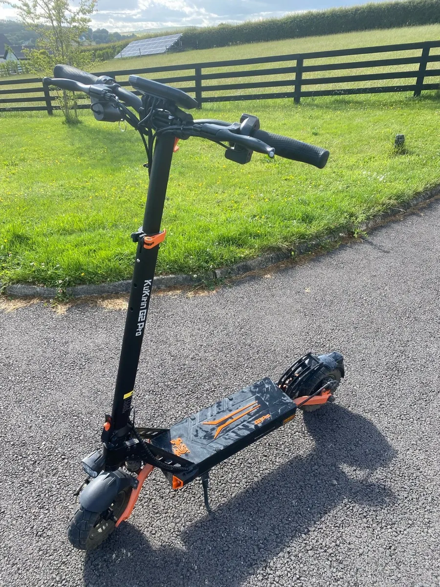 Electric Scooter Kukirin G2 Pro (2025) - Image 1