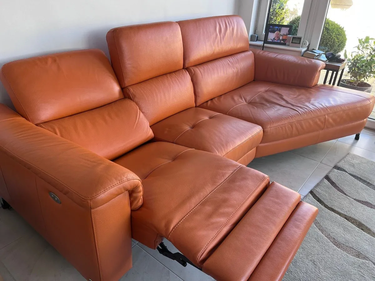Couch - Image 2