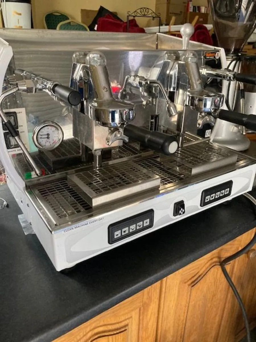 Barista Coffee Machine - Image 4