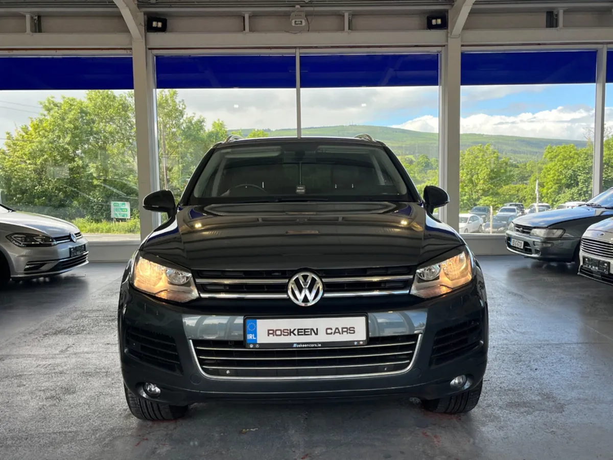Volkswagen Touareg 3.0 TDI V6 SE BLUEMOTION 5DR - Image 2