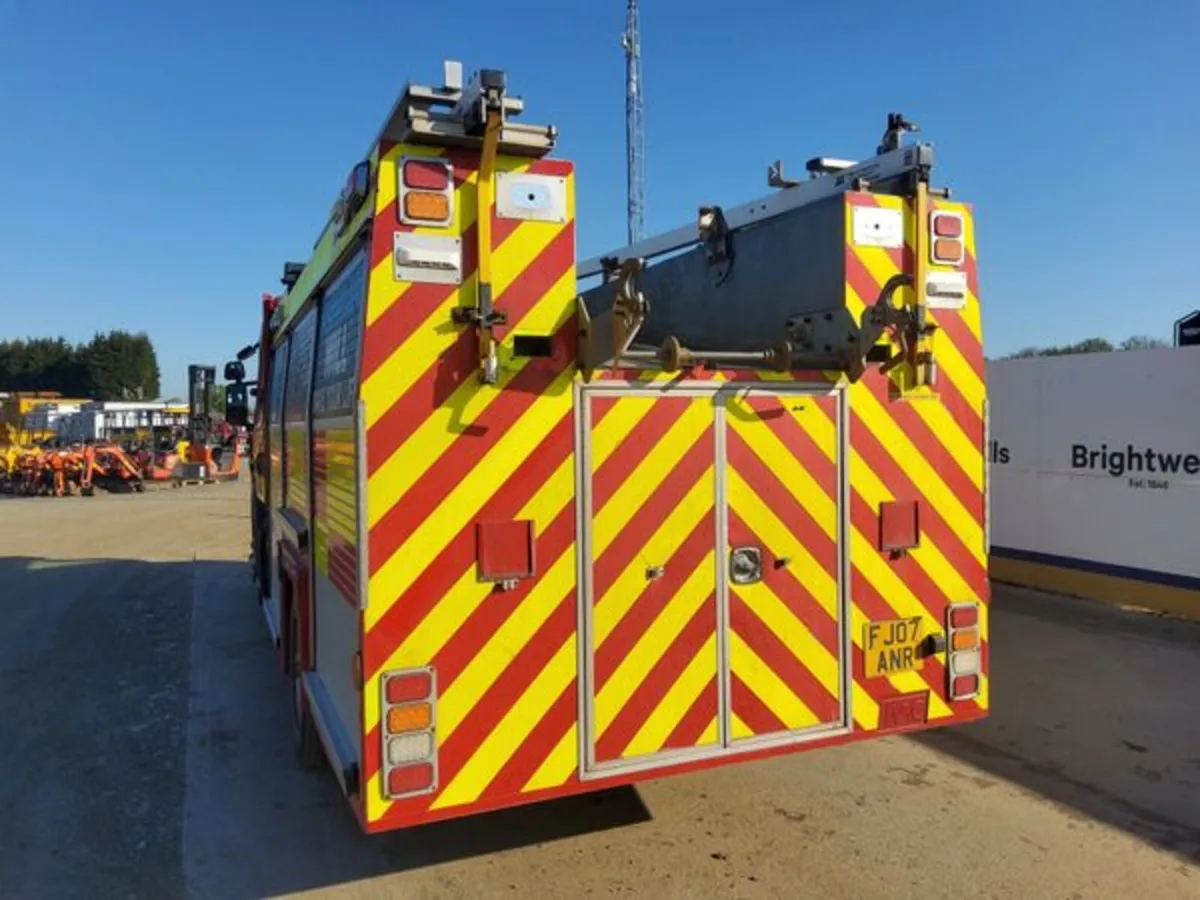 2007 Scania P270 Fire Engine Appliance Truck - Image 2