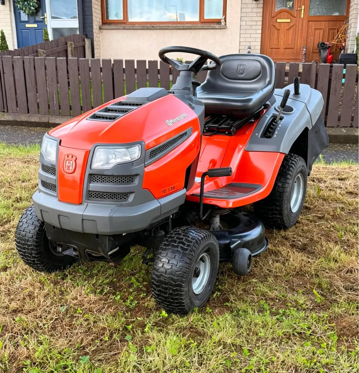 Husqvarna ride on mower - Image 1