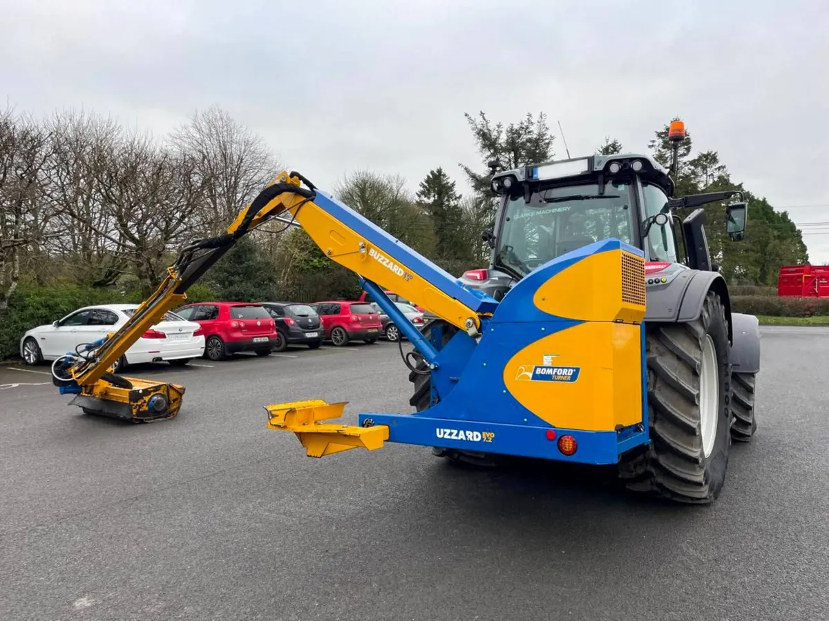 Bomford Buzzard EVO 7.2m Hedge Cutter - Image 1