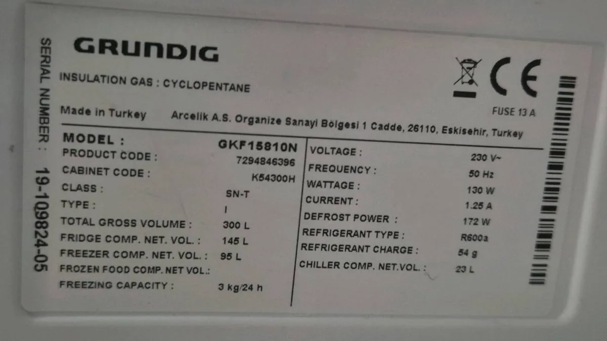 Fridge freezer 50/50 - Image 2