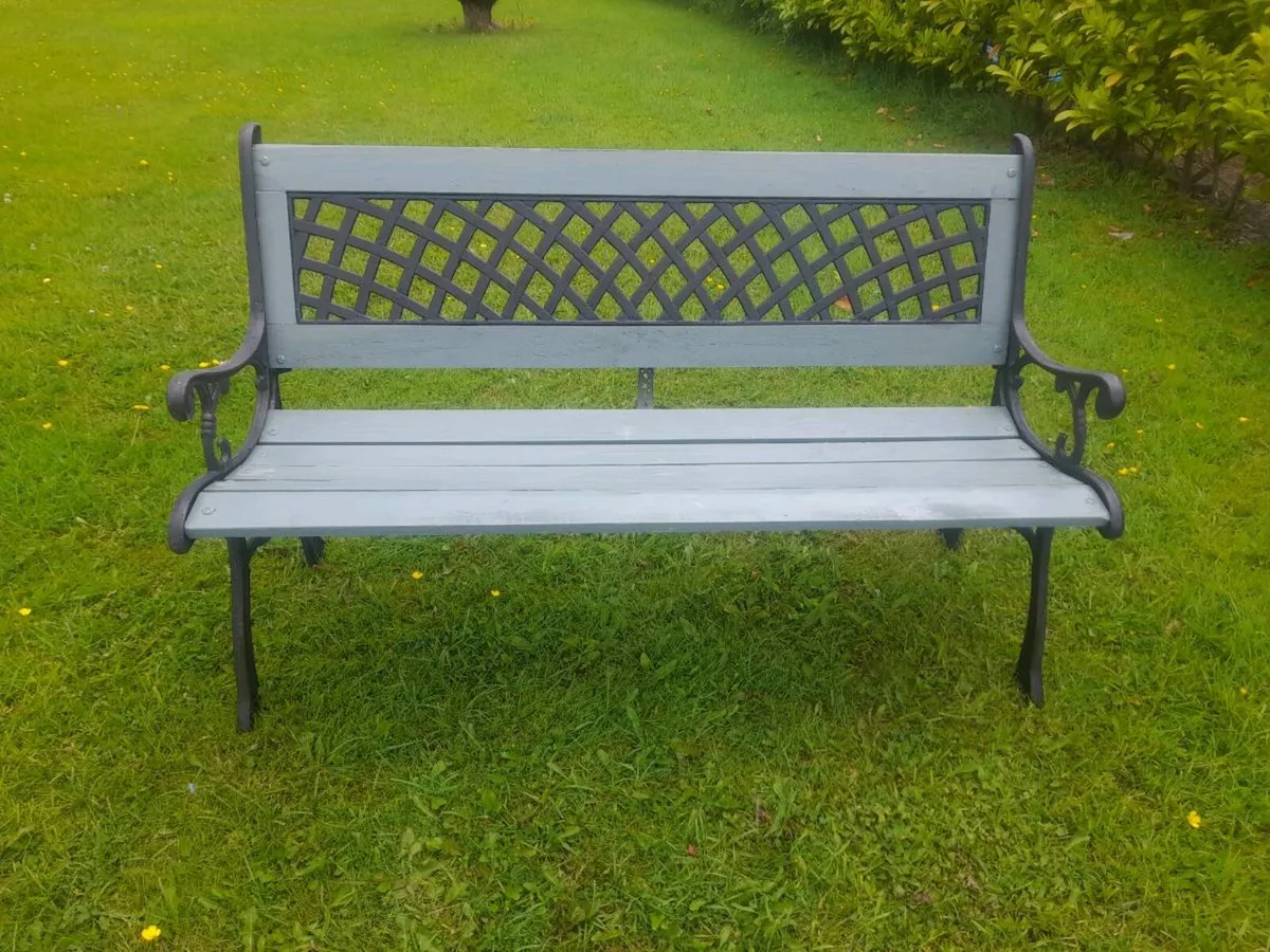 Cast iron garden benches - Image 4