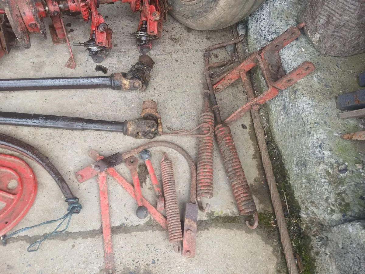 Massey Ferguson 124 square baler parts for sale - Image 4