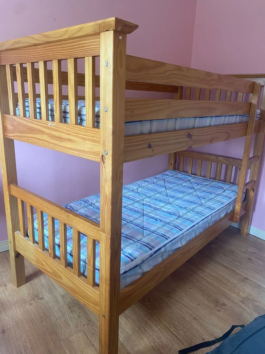 Bunk beds - Image 1