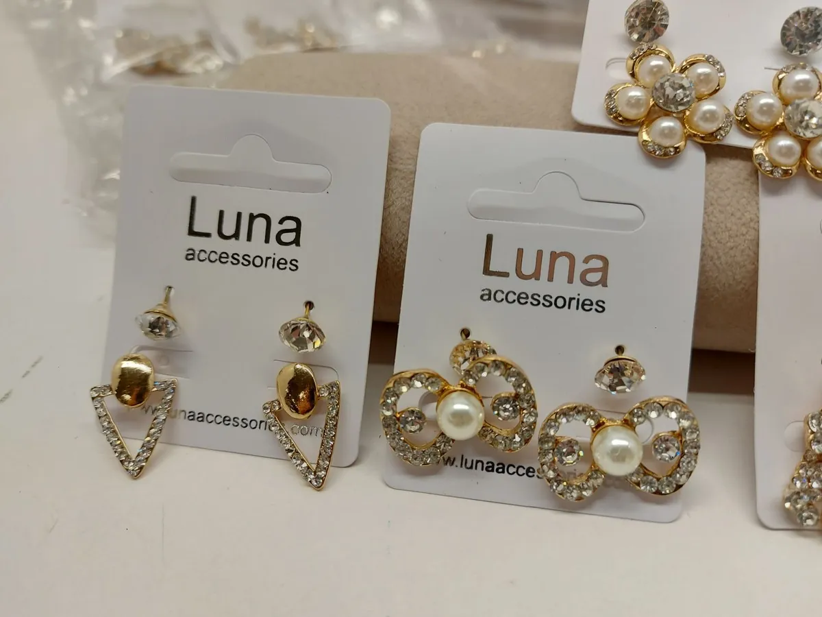 Premium Accessories Auction - Image 4