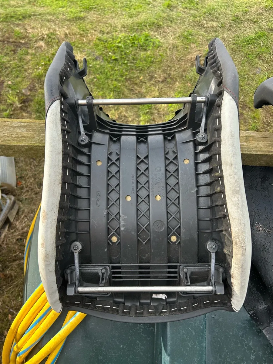 BMW gs 1200 seat - Image 3