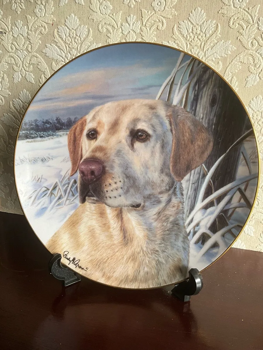 Beautiful 8 Inch ‘Dog’ Plate - Image 1