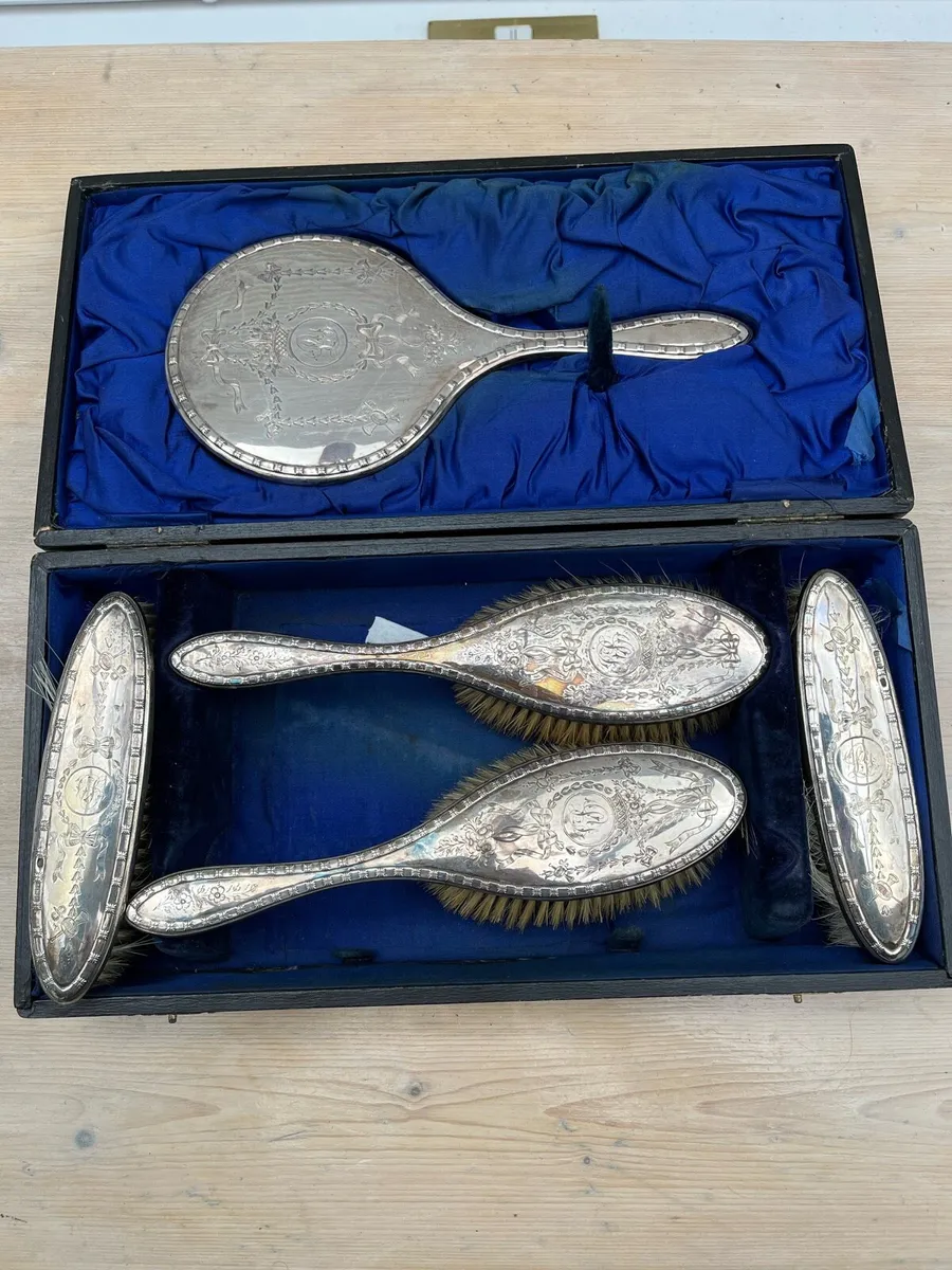 Silver Vanity Set - Image 1