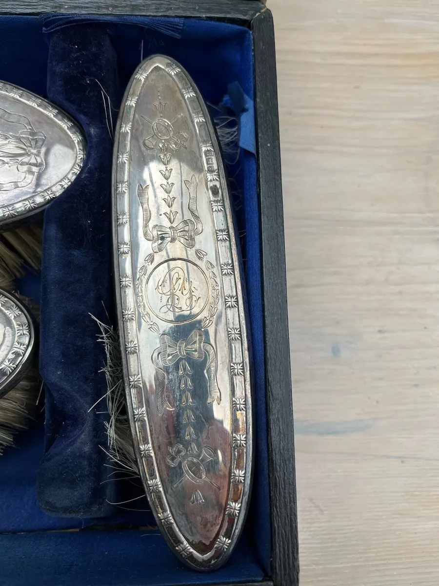 Silver Vanity Set - Image 3
