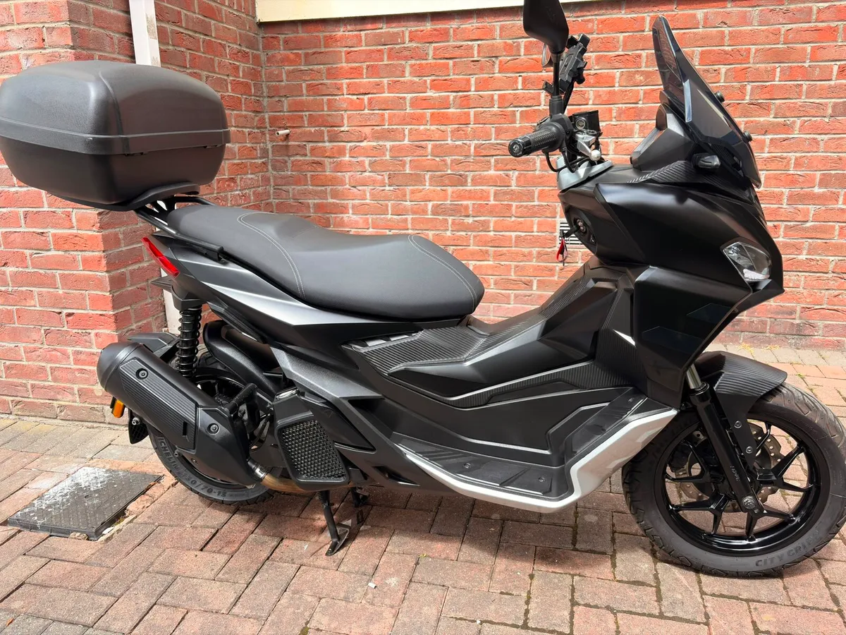 Aprilia moto bike - Image 2