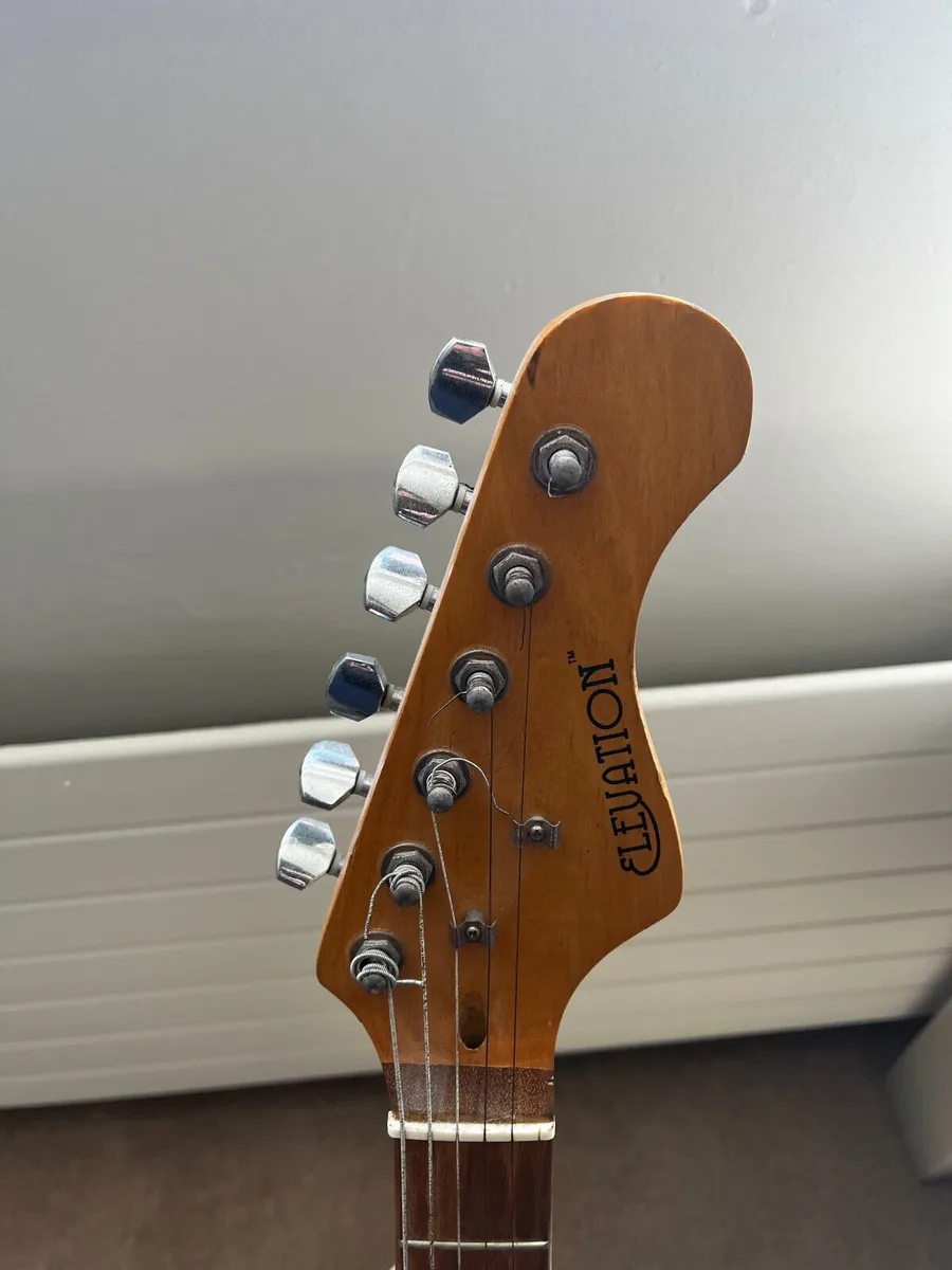 Electric Guitar & Amp - Perfect for Beginners - Image 4