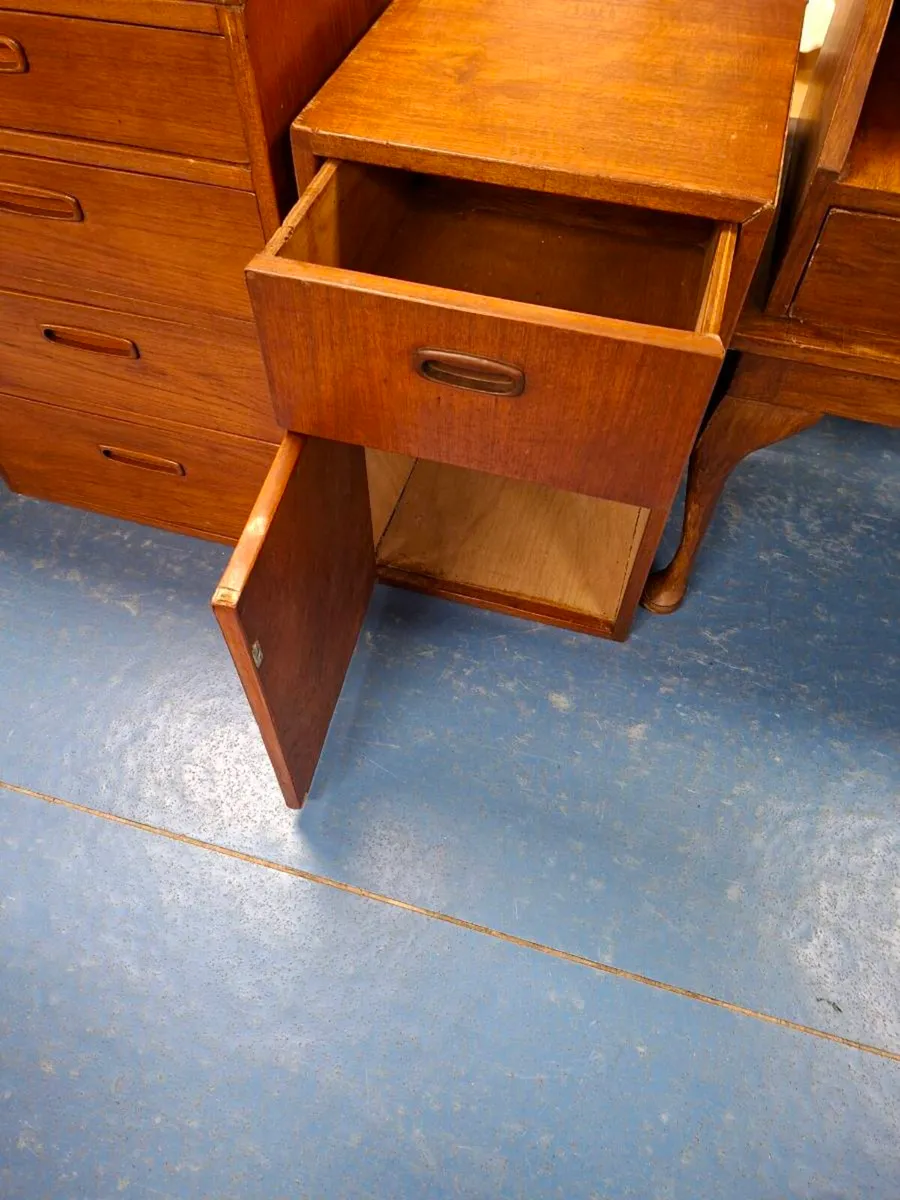 DRAWERS AND BED SIDE LOCKER - Image 4