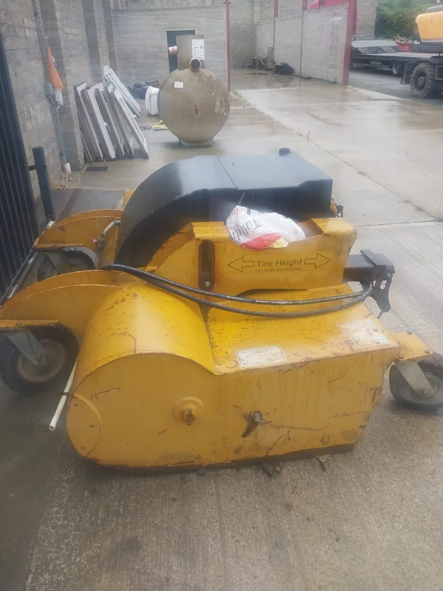 Road brush sweeper - Image 3