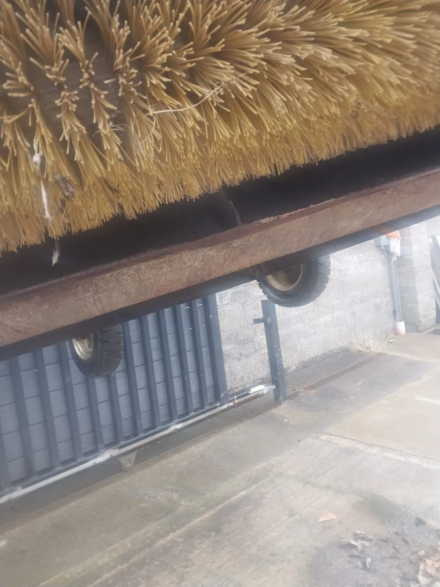 Road brush sweeper - Image 4