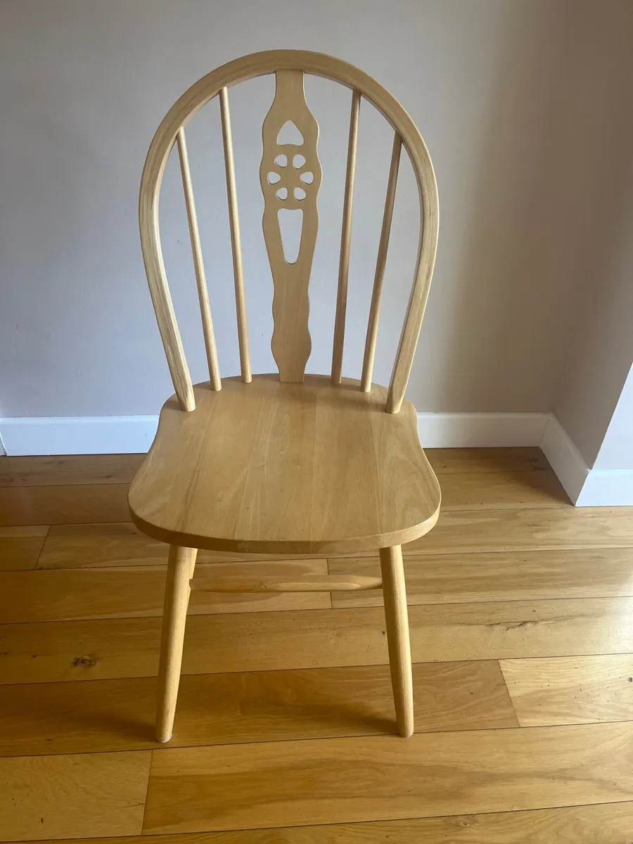 Table and 6 chairs - Image 2