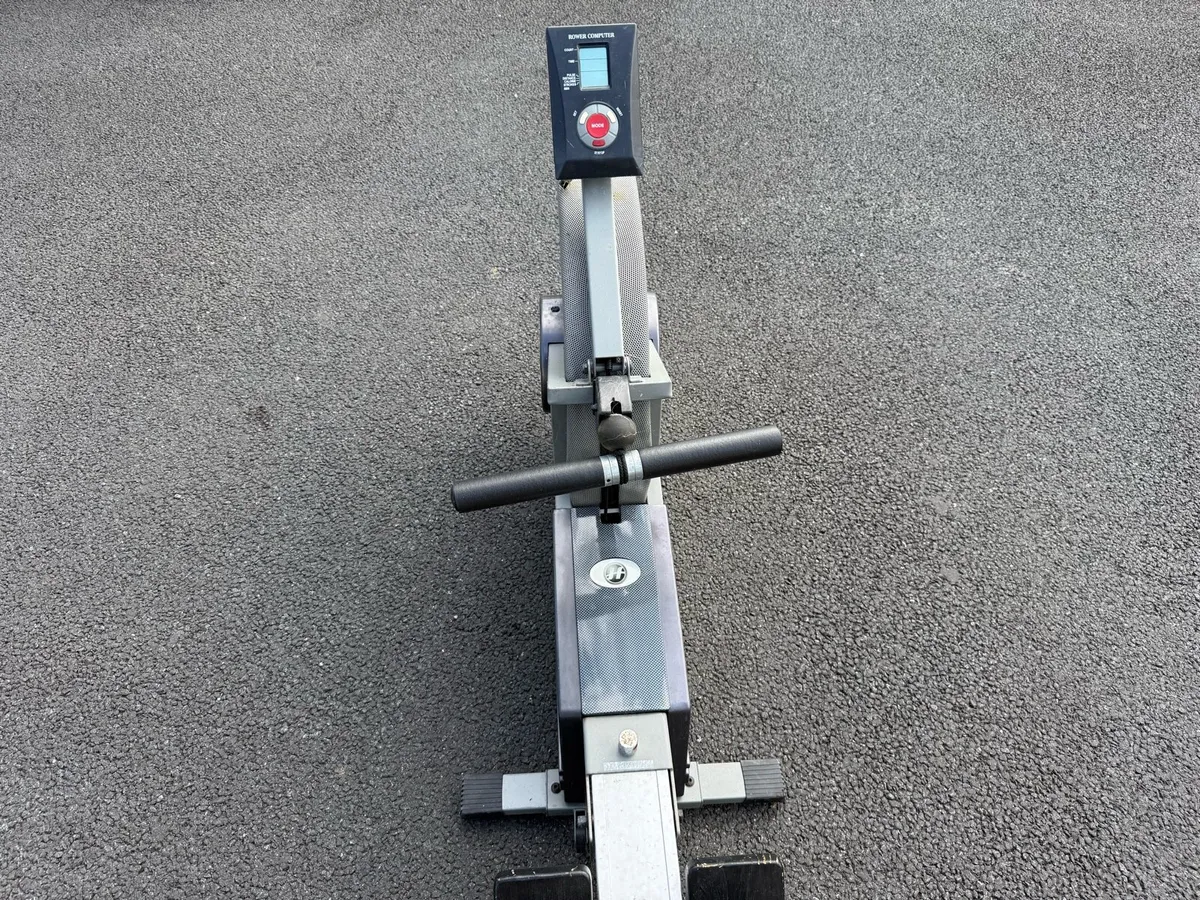 Rowing Machine - Image 2