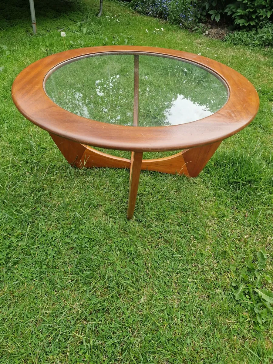 G Plan Astro oval coffee table - Image 3
