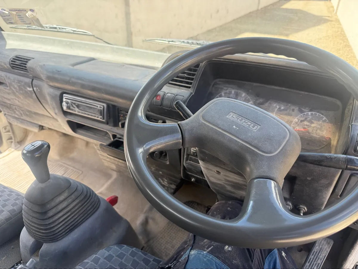 Isuzu Other 2007 - Image 3