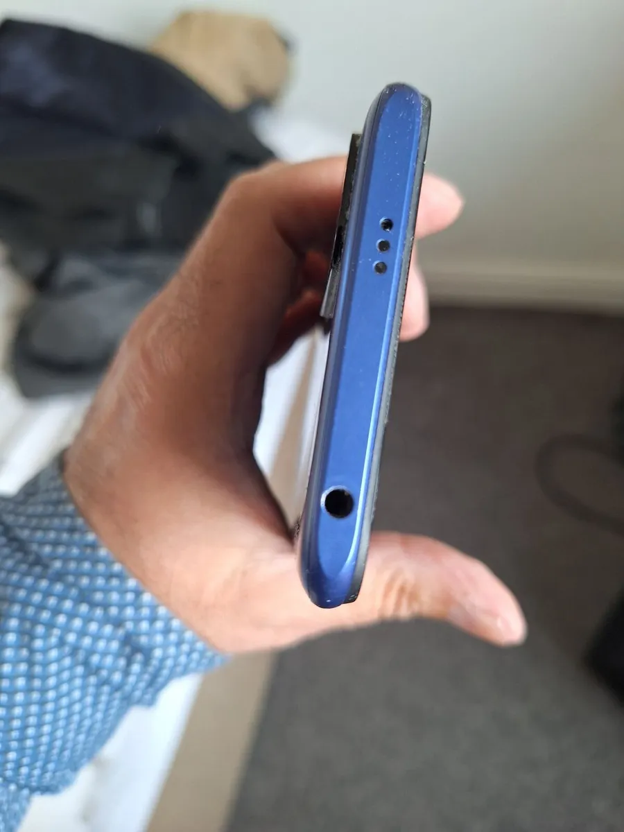 Smartphone - Image 4