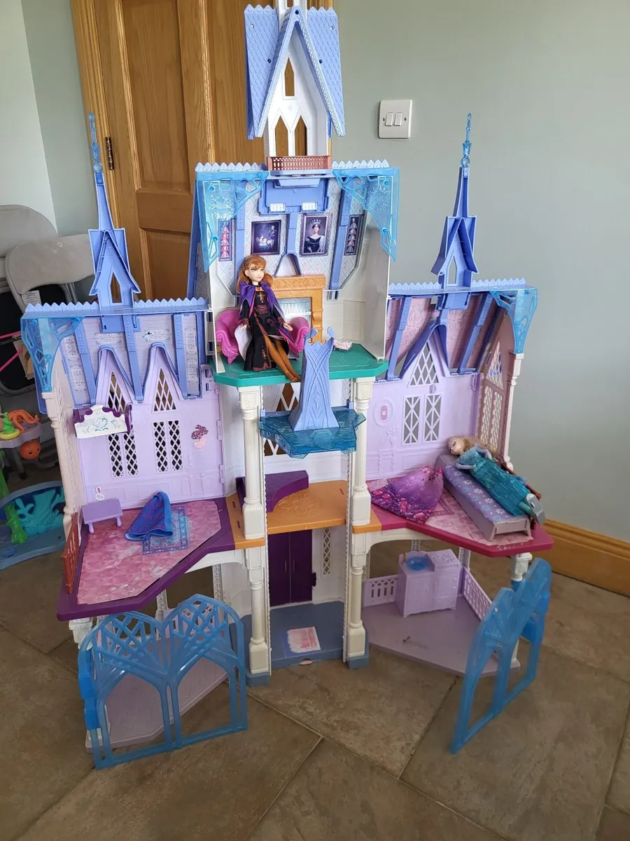 Frozen Disney large Doll Castle. Arendelle. - Image 3