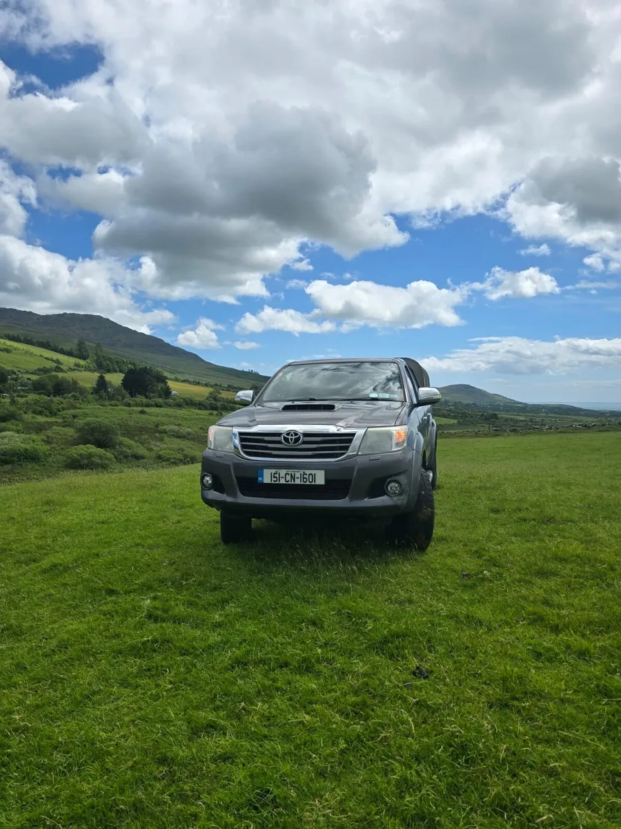 Toyota Hilux - Image 2