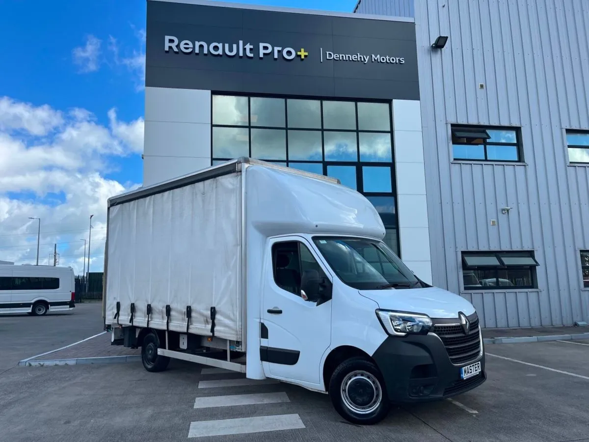 Renault Master Curtain side with tailift - Image 1