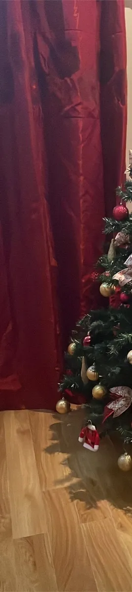 Curtains - Image 3