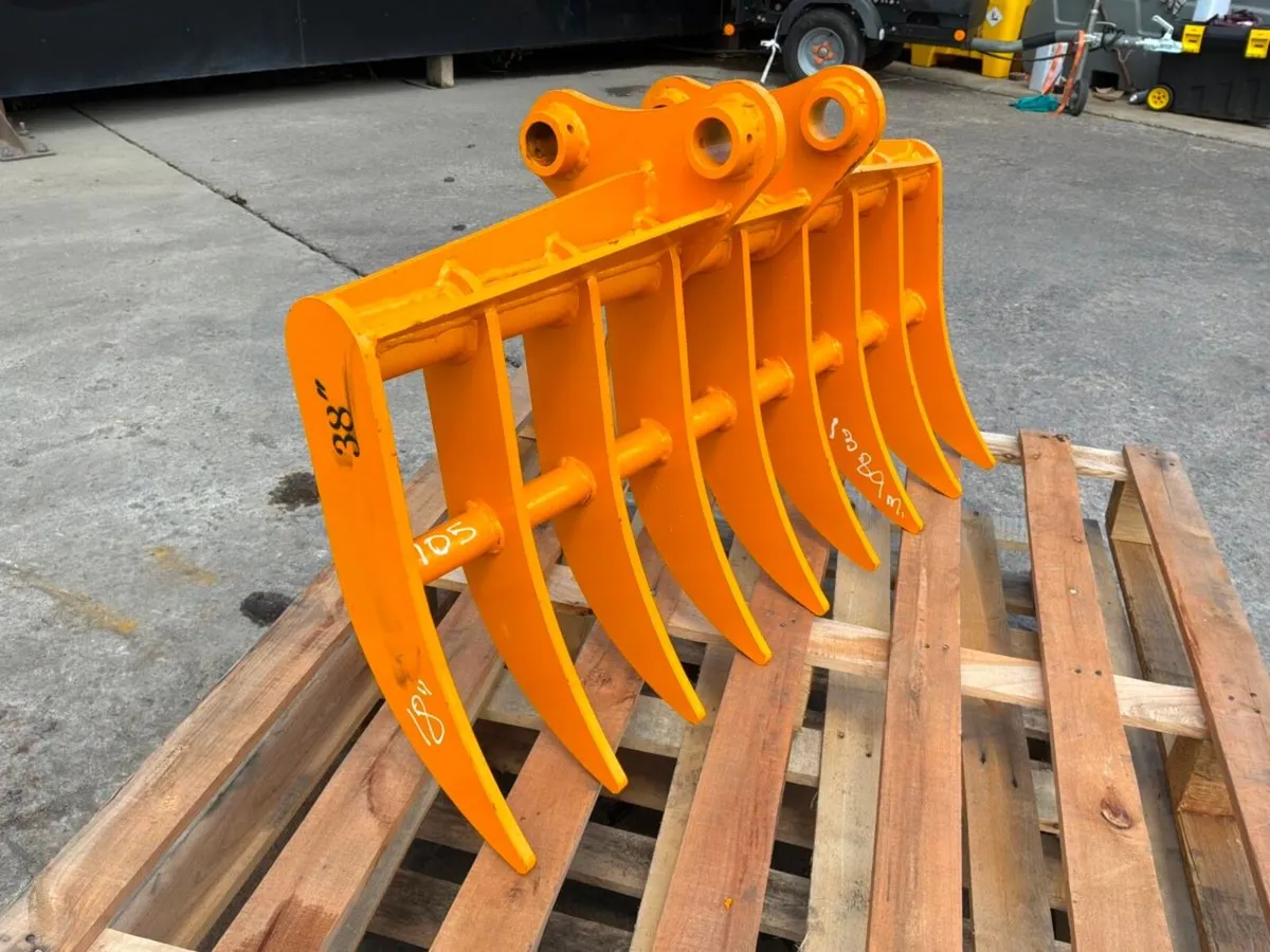 UNUSED 38" LAWN / STONE RAKE....40mm.......1389m - Image 4