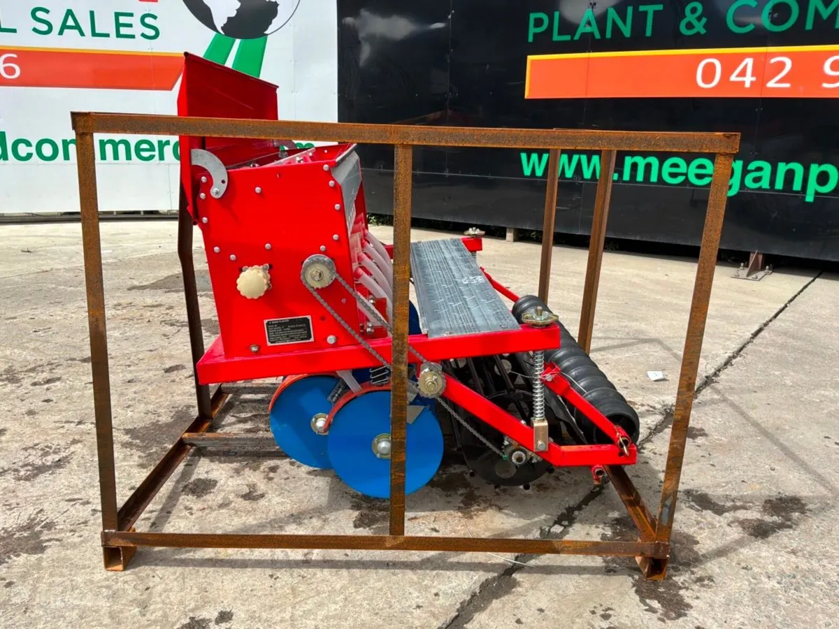 UNUSED 9 ROW GROUND DRIVEN SEED PLANTER. - Image 2