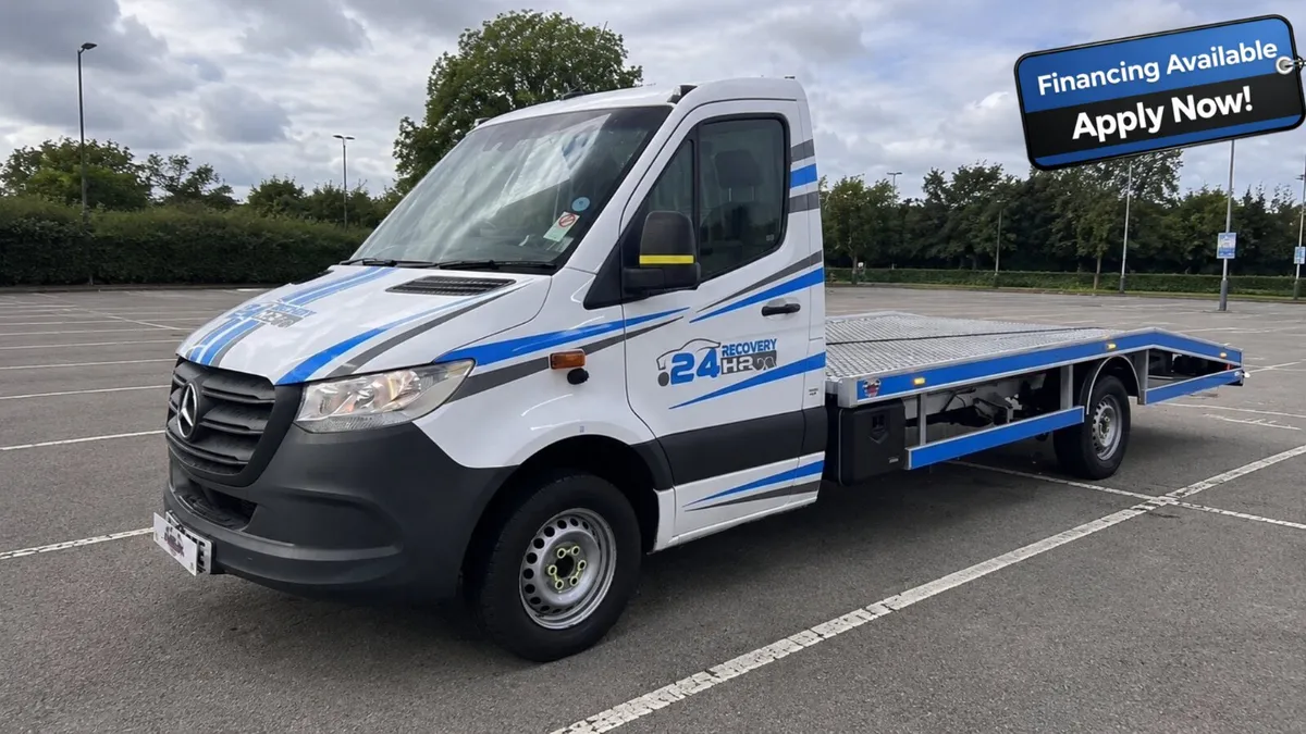 Mercedes Sprinter Recovery 2018 LOW MILEAGE - Image 1