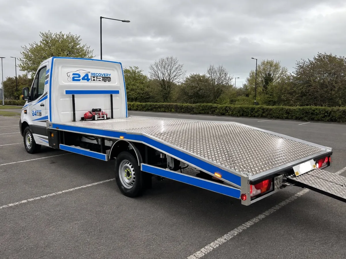 Mercedes Sprinter Recovery 2018 LOW MILEAGE - Image 4