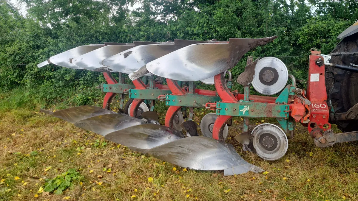 Kverneland 4 Furrow E plough - Image 3