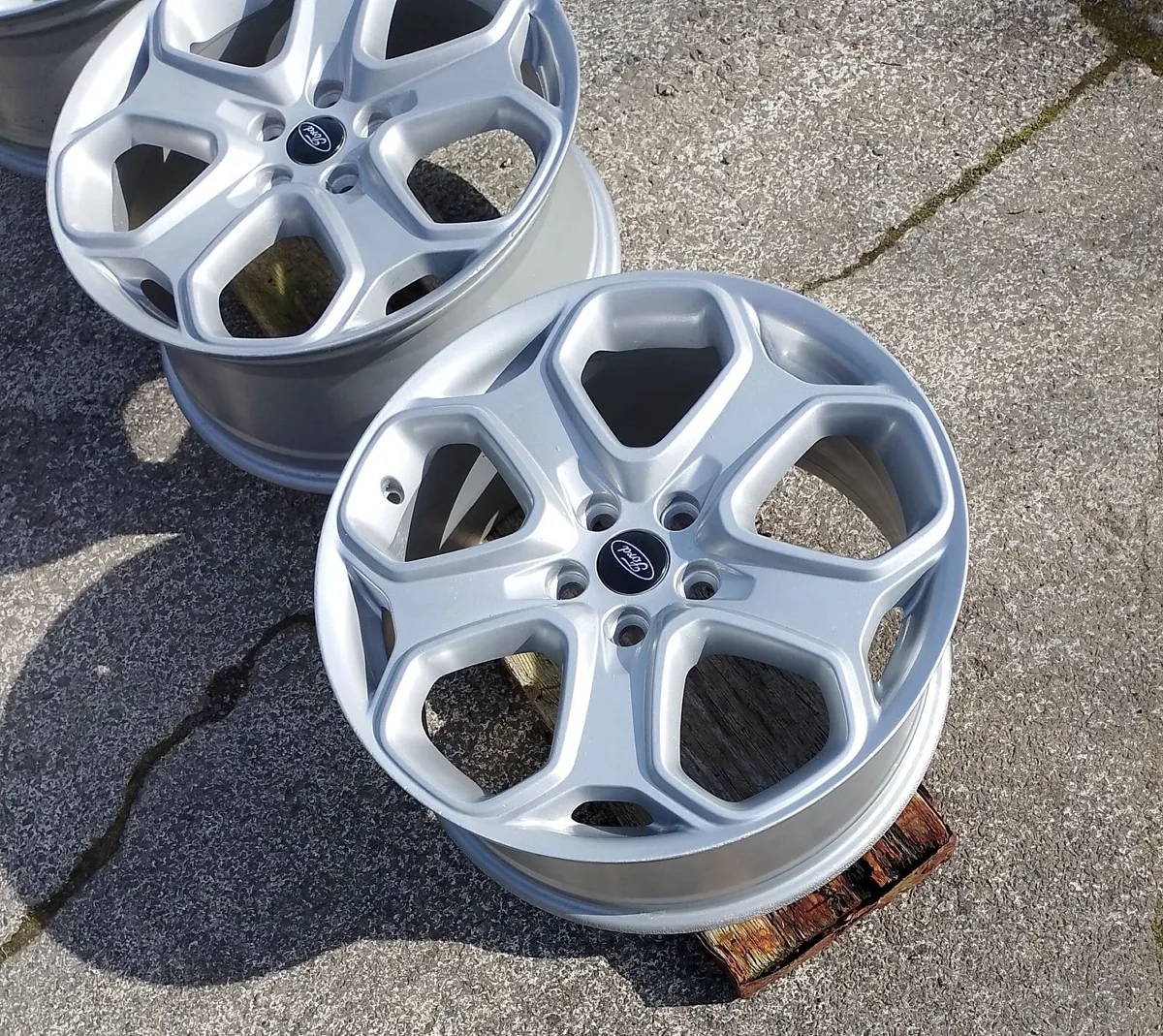 Genuine Ford Focus ST Snowflake alloys 18" - Image 3