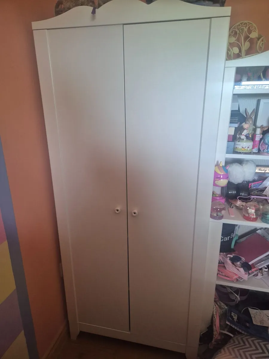 Childs wardrobe - Image 1