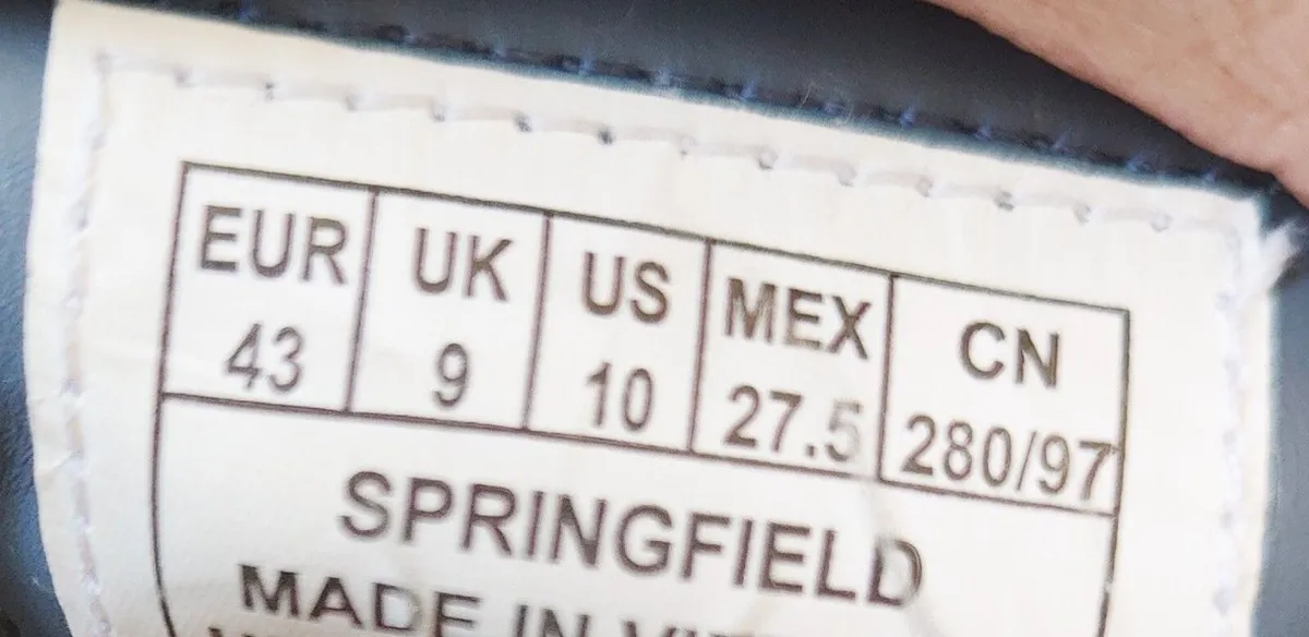 sneakers - Image 2