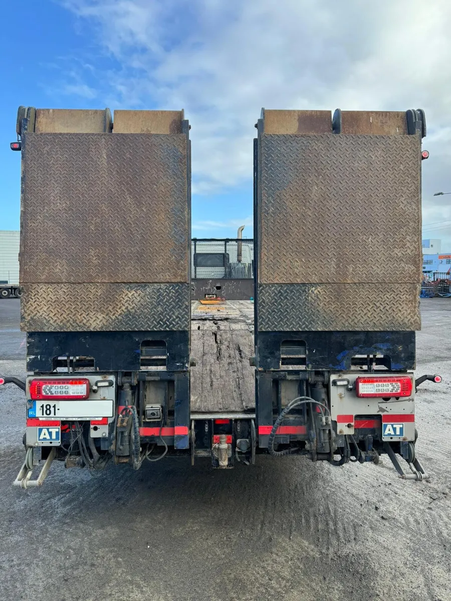 '18 Volvo FM420 8x2 Beavertail (Cheese Wedge) - Image 4