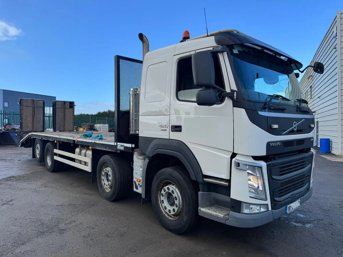 '18 Volvo FM420 8x2 Beavertail (Cheese Wedge) - Image 2